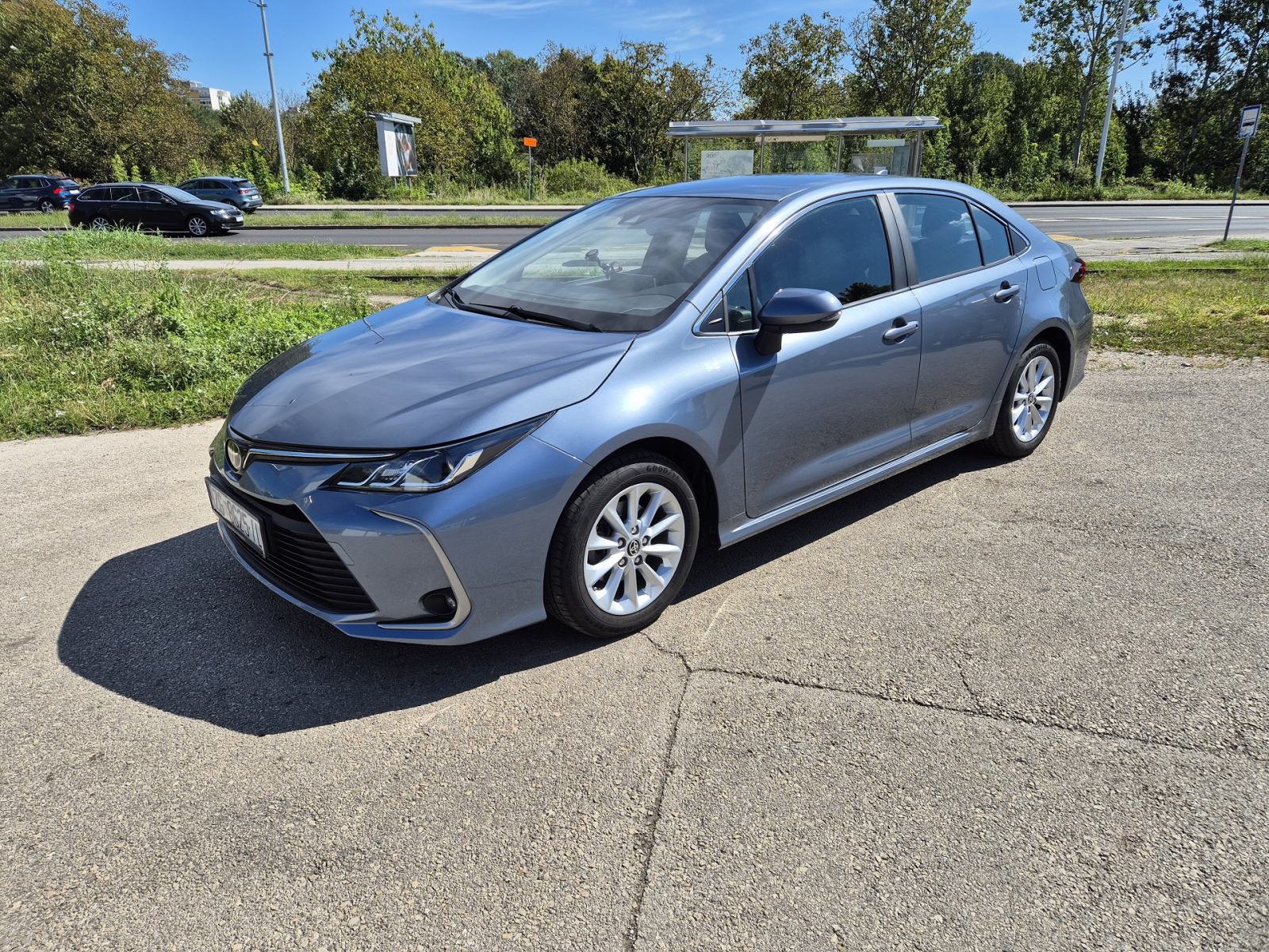 Slika za slajder 1 toyota-corolla-sedan